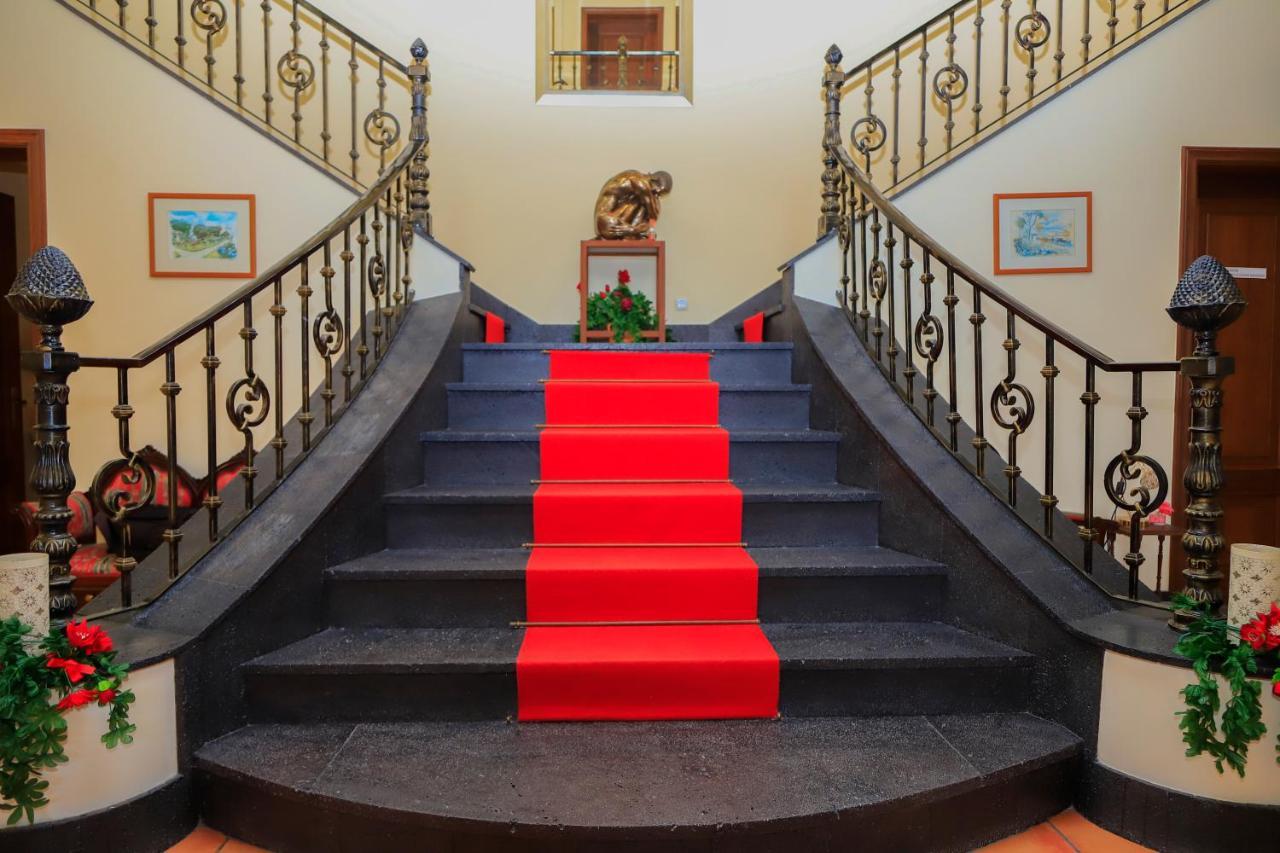Bella Italia Populo Guest House Понта-Делгада Экстерьер фото