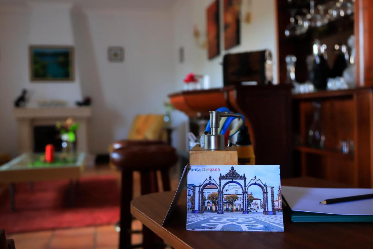 Bella Italia Populo Guest House Понта-Делгада Экстерьер фото