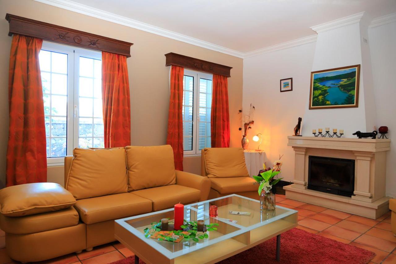 Bella Italia Populo Guest House Понта-Делгада Экстерьер фото