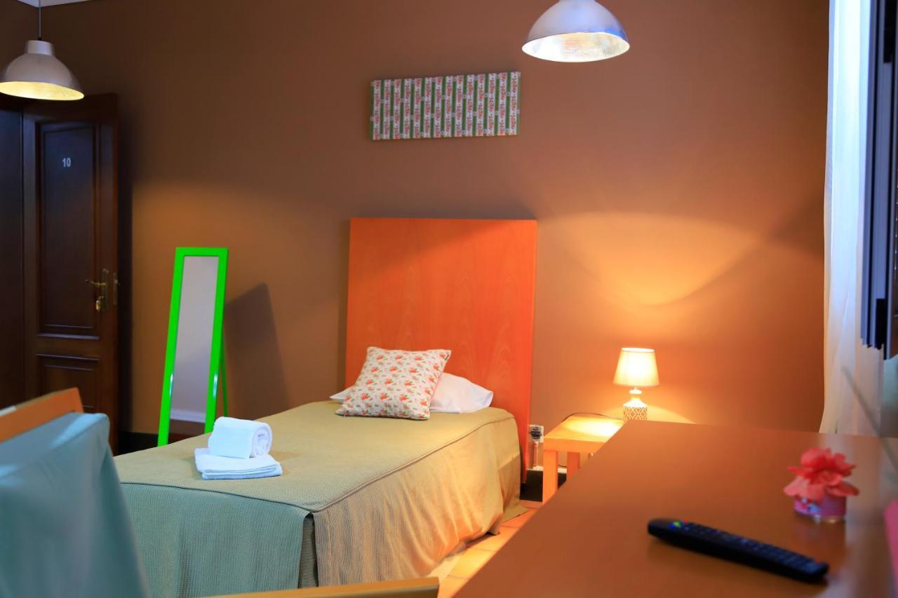 Bella Italia Populo Guest House Понта-Делгада Экстерьер фото